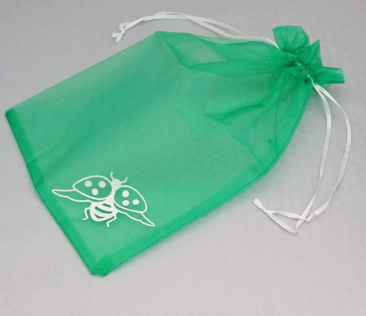 Photo of a fruit protection bag.